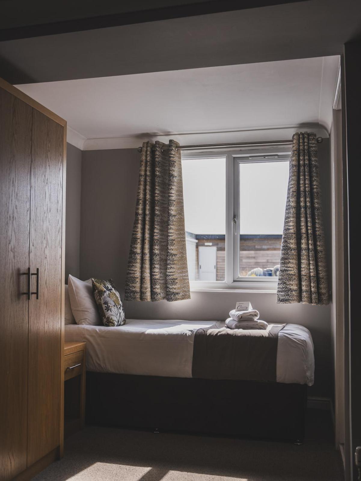 Crossways 5* Wells