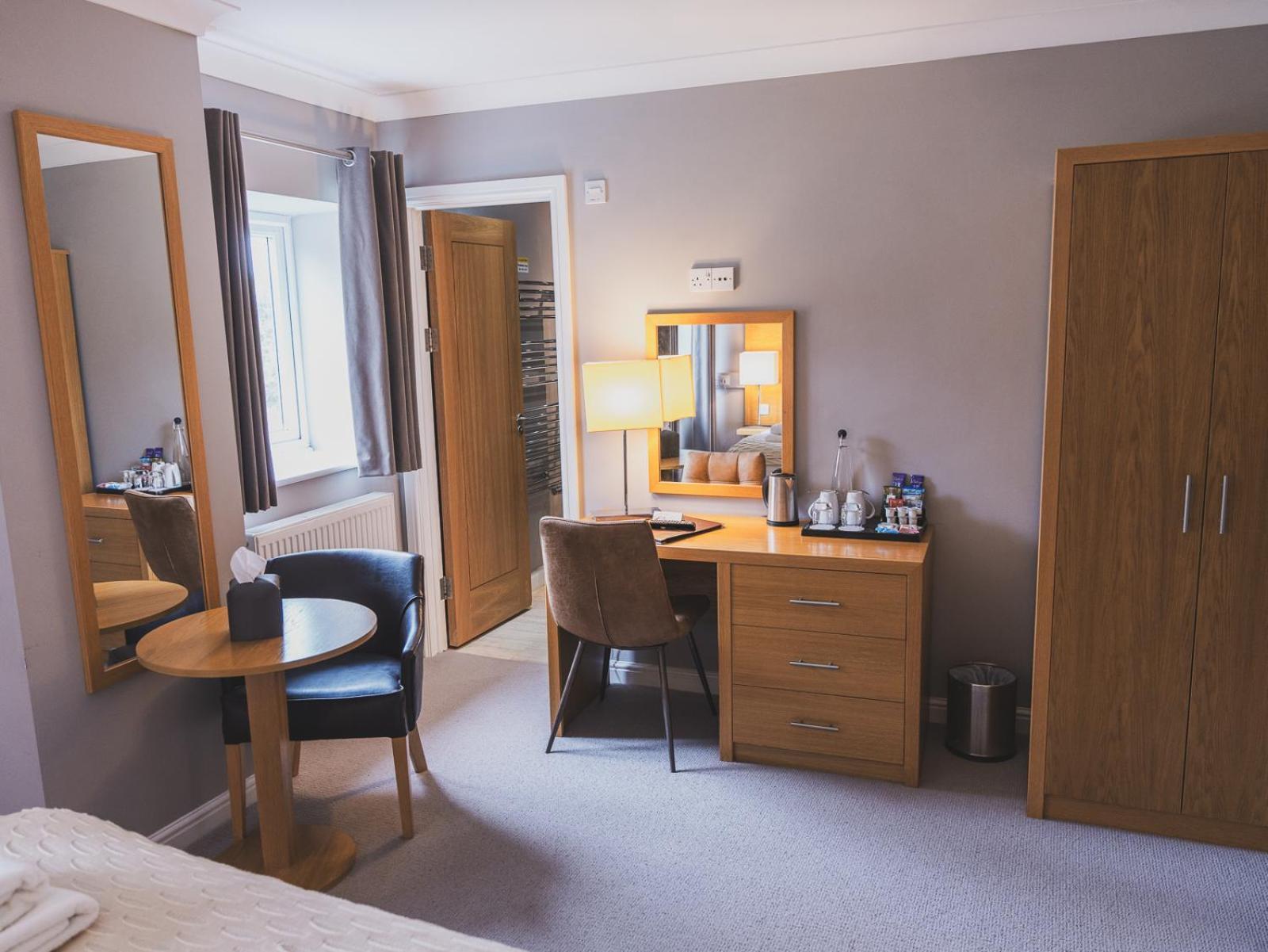 Hotel Crossways